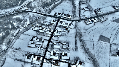 青?；。恒y裝素裹 雪景如畫